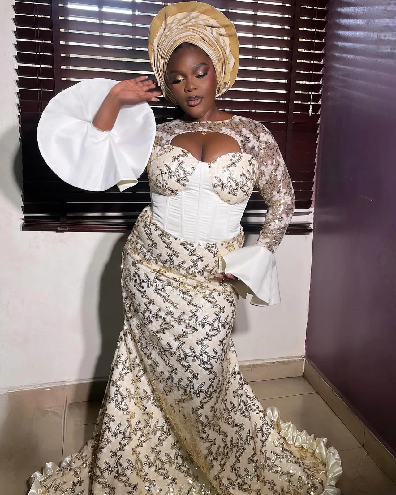 Gold Lace Asoebi